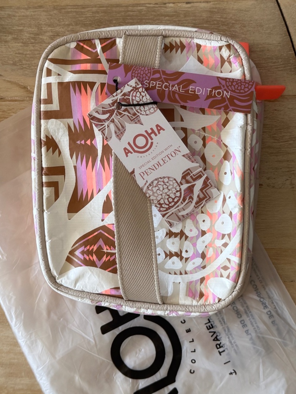 Aloha Collection X Pendleton SPECIAL ADDITION Cabin Crew Toffee On Sandstone NWT